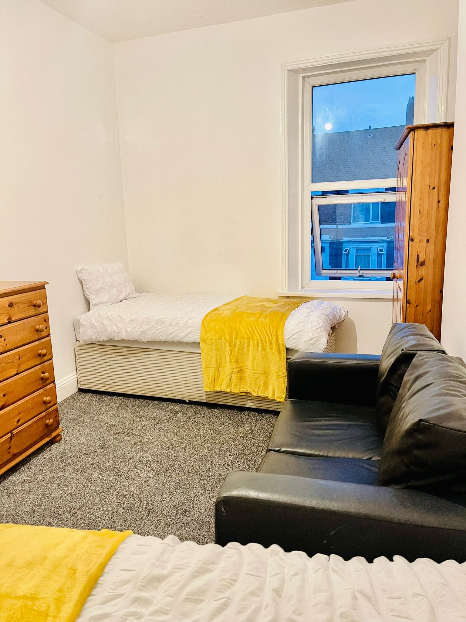 60 Sceptre Street photo 4