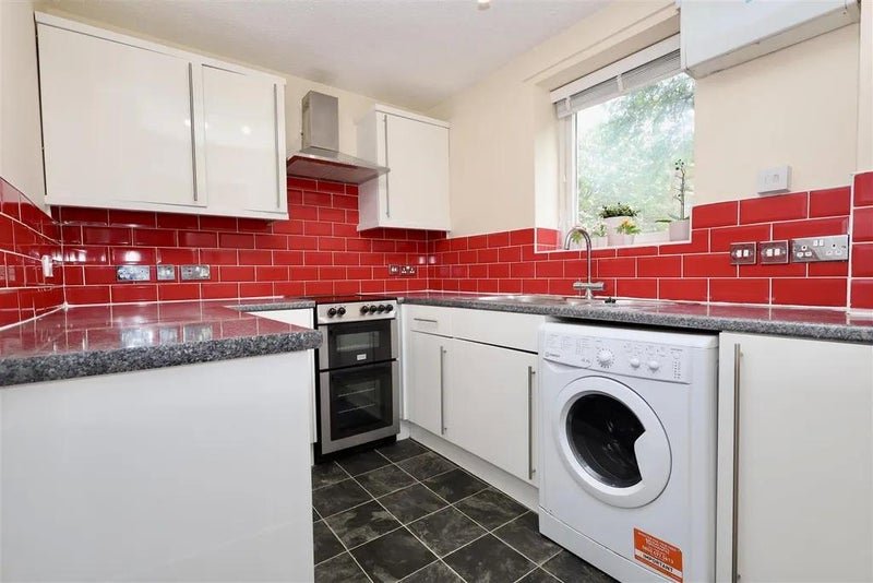 65 Deneside court photo 5